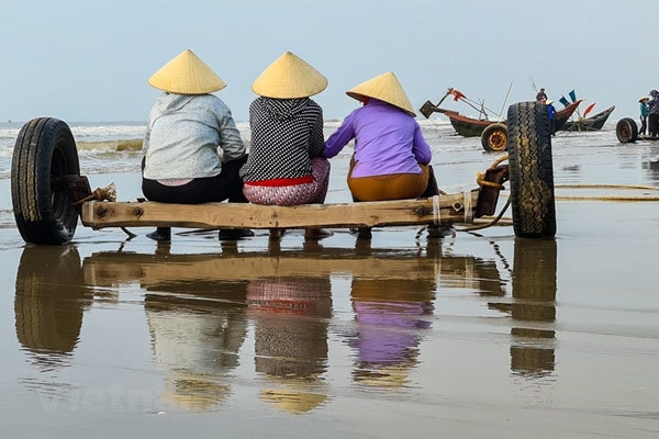 Off-the-beaten-track fishing village in Sam Son Beach