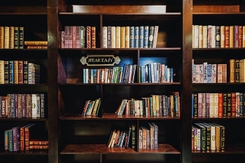‘Hidden’ bars in the heart of Hanoi