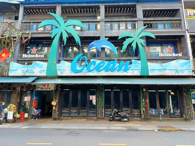 HCMC Tourism Reliant Businesses Long for Return of Foreigners