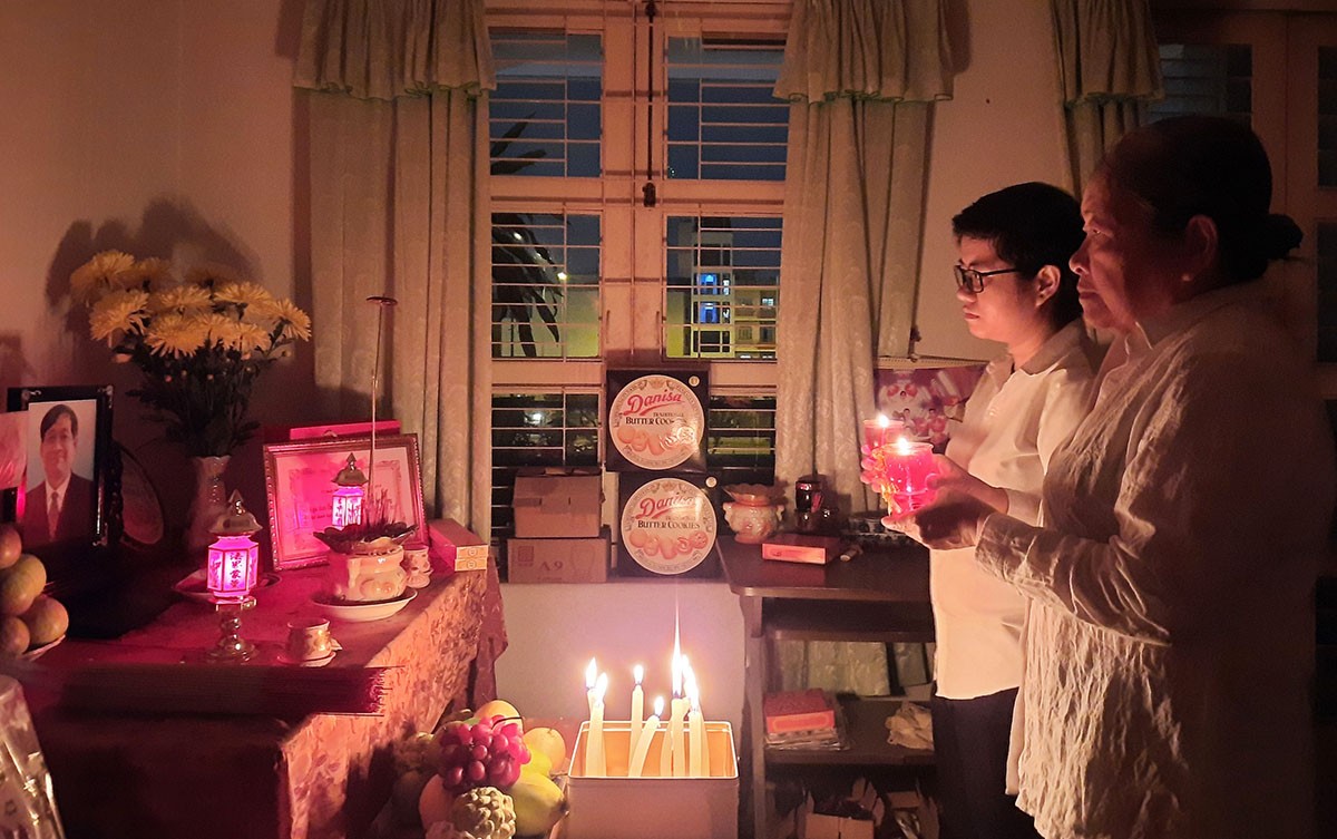 Photo: Vietnam Mourns 23,000 Plus Covid Victims in Memorial Ceremony