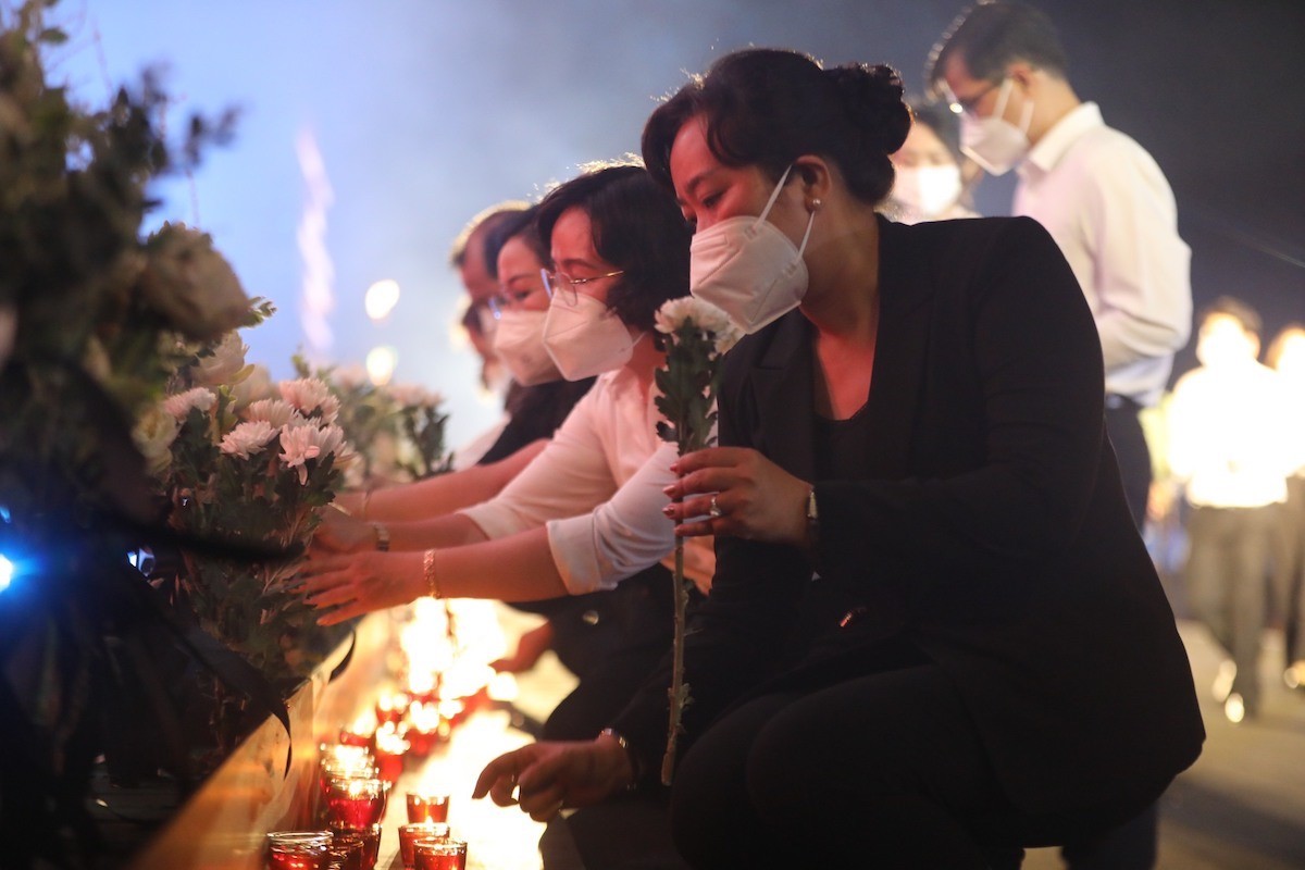 Photo: Vietnam Mourns 23,000 Plus Covid Victims in Memorial Ceremony