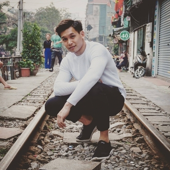 vietnamese french adoptee returns vietnam in search for biological parents