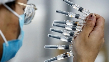 lastest covid 19 vaccine updates global experts are optimistic about vaccine development