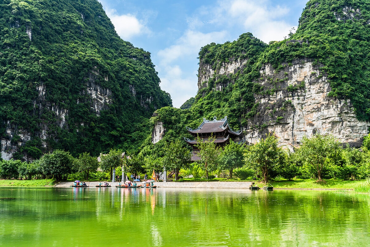 Get a chill weekend with a trip to Trang An