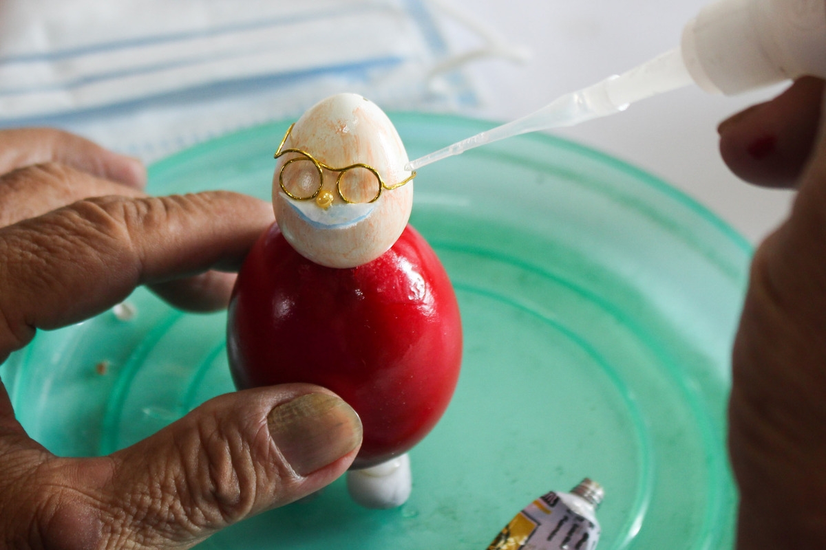 Unique Christmas items made from eggshell in Vietnam