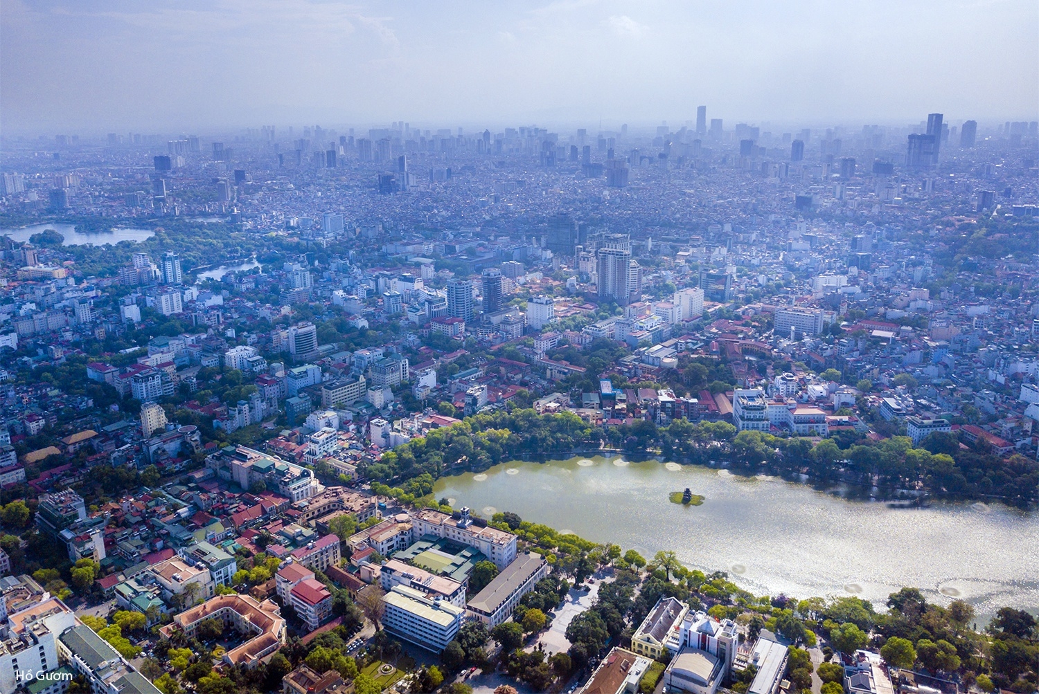 Breathtaking ponds, lakes for iry escapes in the middle of Hanoi