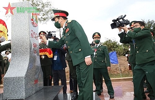Vietnam, Laos Hold First Border Defence Friendship Exchange - Photos