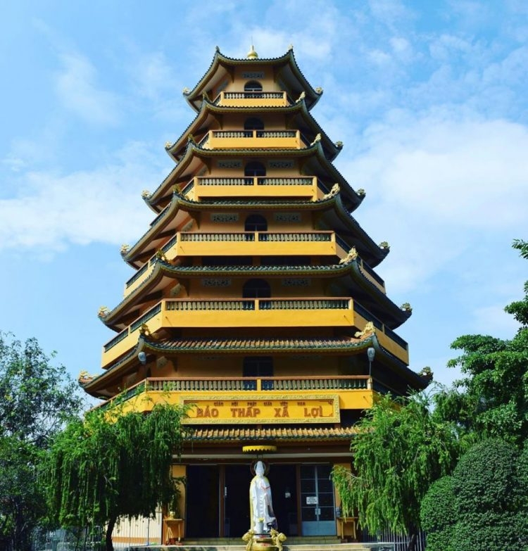 0940-famous-pagodas-in-vietnam-7
