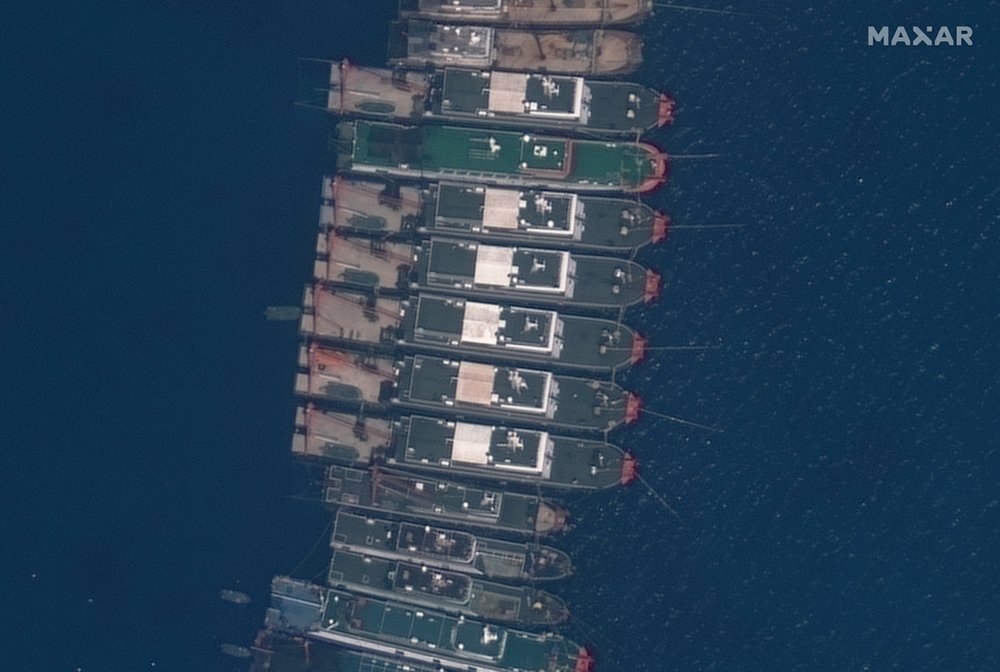 China Urged To Withdraw Ships From Reef In Bien Dong Sea (South China Sea)
