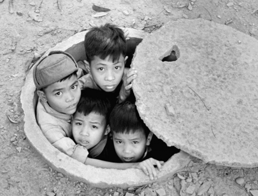Hanoi in wartime recorded by a German photographer