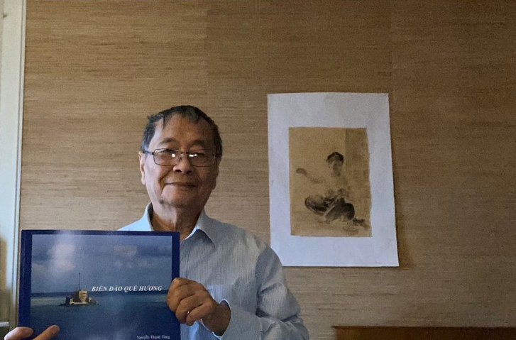 vietnamese french published 200 page photo book about homelands island