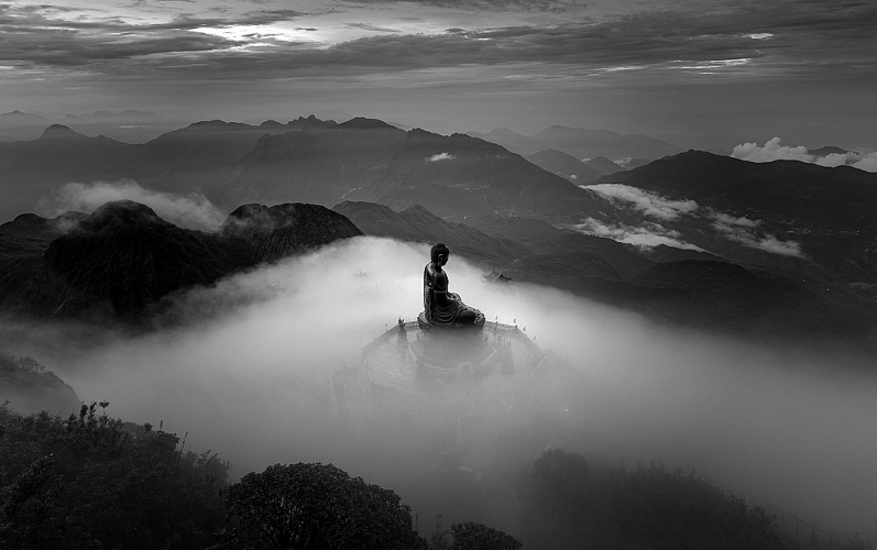 vietnamese photographers win international monochrome awards