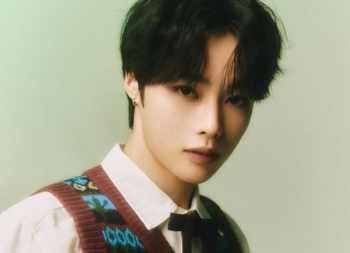 Vietnamese Singer Debuts in K-pop Boy Band