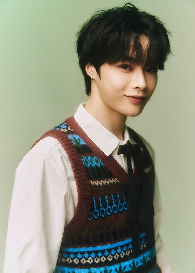 Vietnamese Singer Debuts in K-pop Boy Band