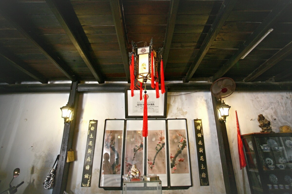 Inside an 240 year-old house of Hoi An