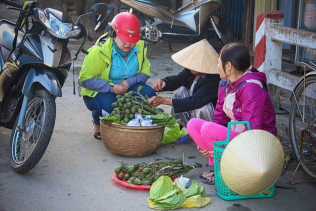 Praying for Luck at New Year Market Fairs