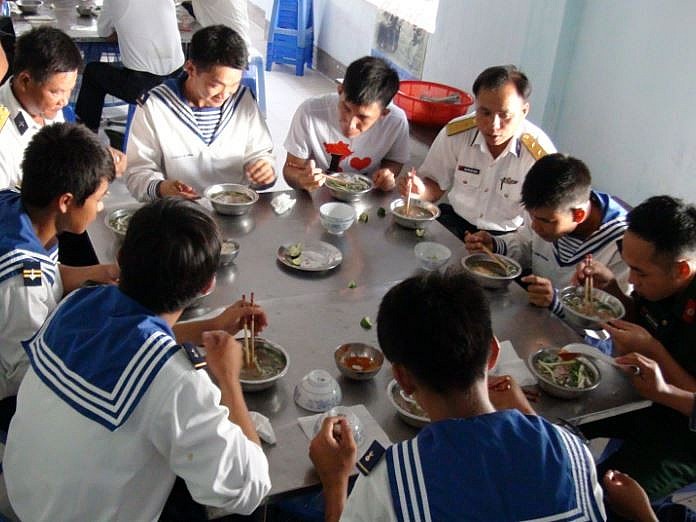 Businessman Brings Pho to Truong Sa Archipelago