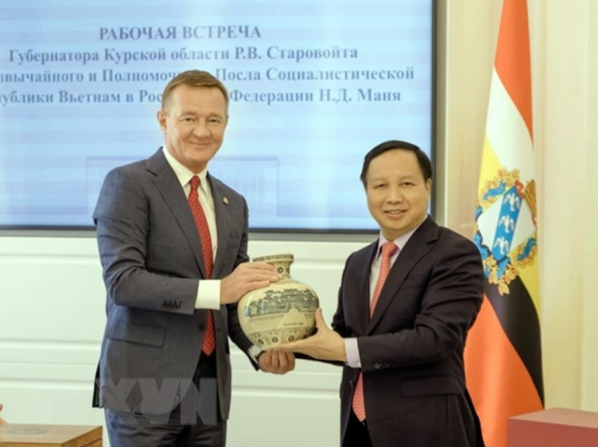 vietnam looks to boost economic trade ties with russian localities