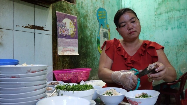 'Pho' restaurant that sells 500 bowls a day, prices unchanged for 16 years