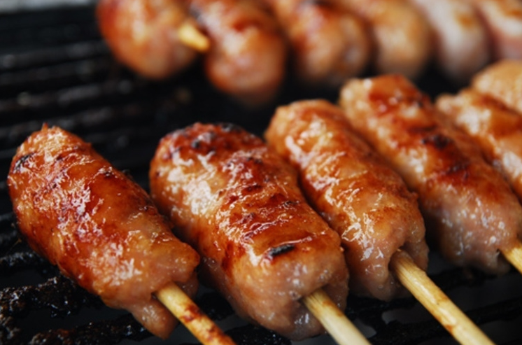 How meat roll different in three Vietnamese regions?