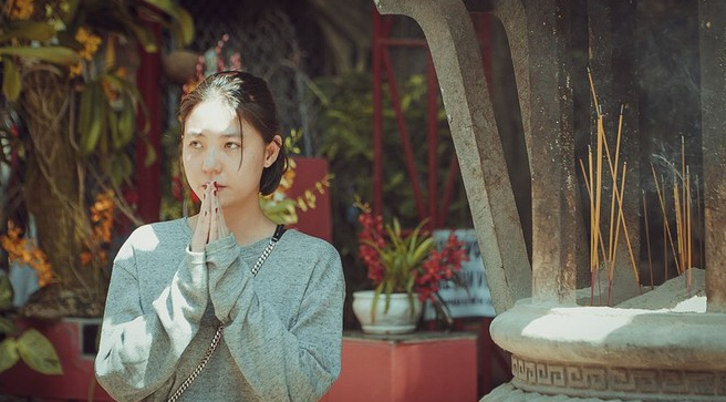 Why Vietnamese clasp hands and pray 