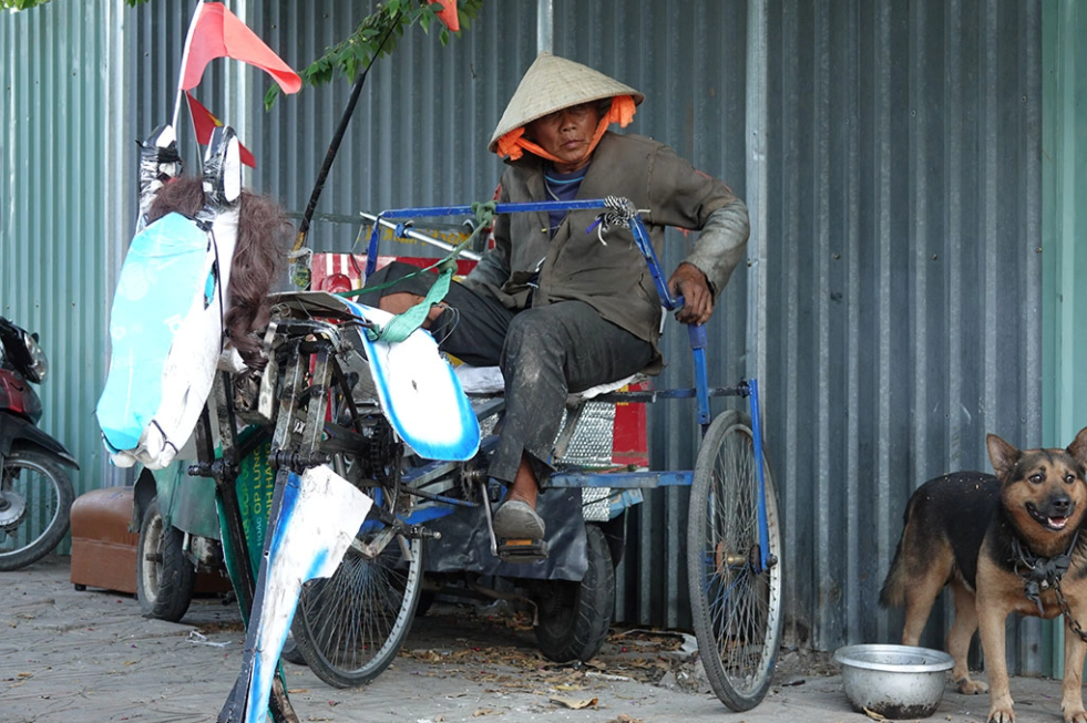 Can Tho man got fame for making horse-like bike with only 4,3 dollars Can Tho man got fame for making horse-like bike with only 4,3 dollars