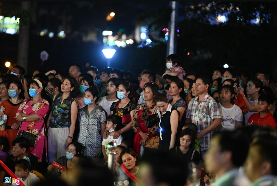 Brilliant fireworks on Hung Kings' commemorate day