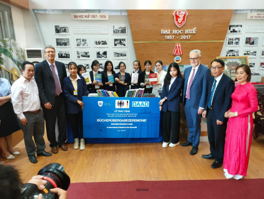 German Embassy promotes academy, research and culture exchanges with Thua Thien Hue