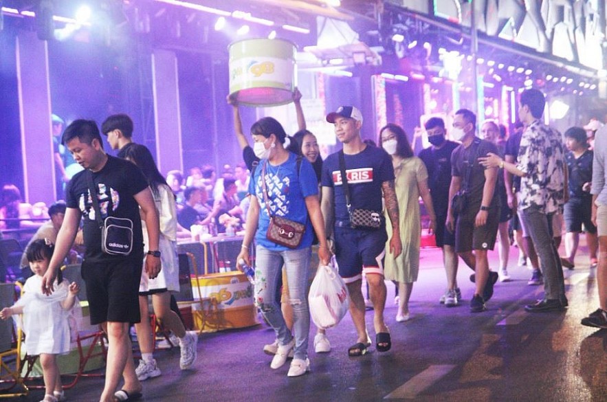 Bui Vien Street Busy with Local and Expat Customers Again