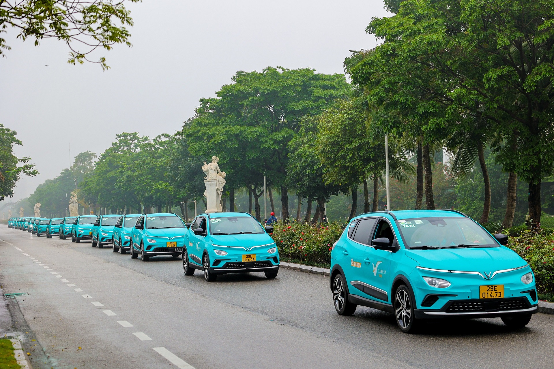 GSM officially launches Vietnam’s first pure electric taxi firm