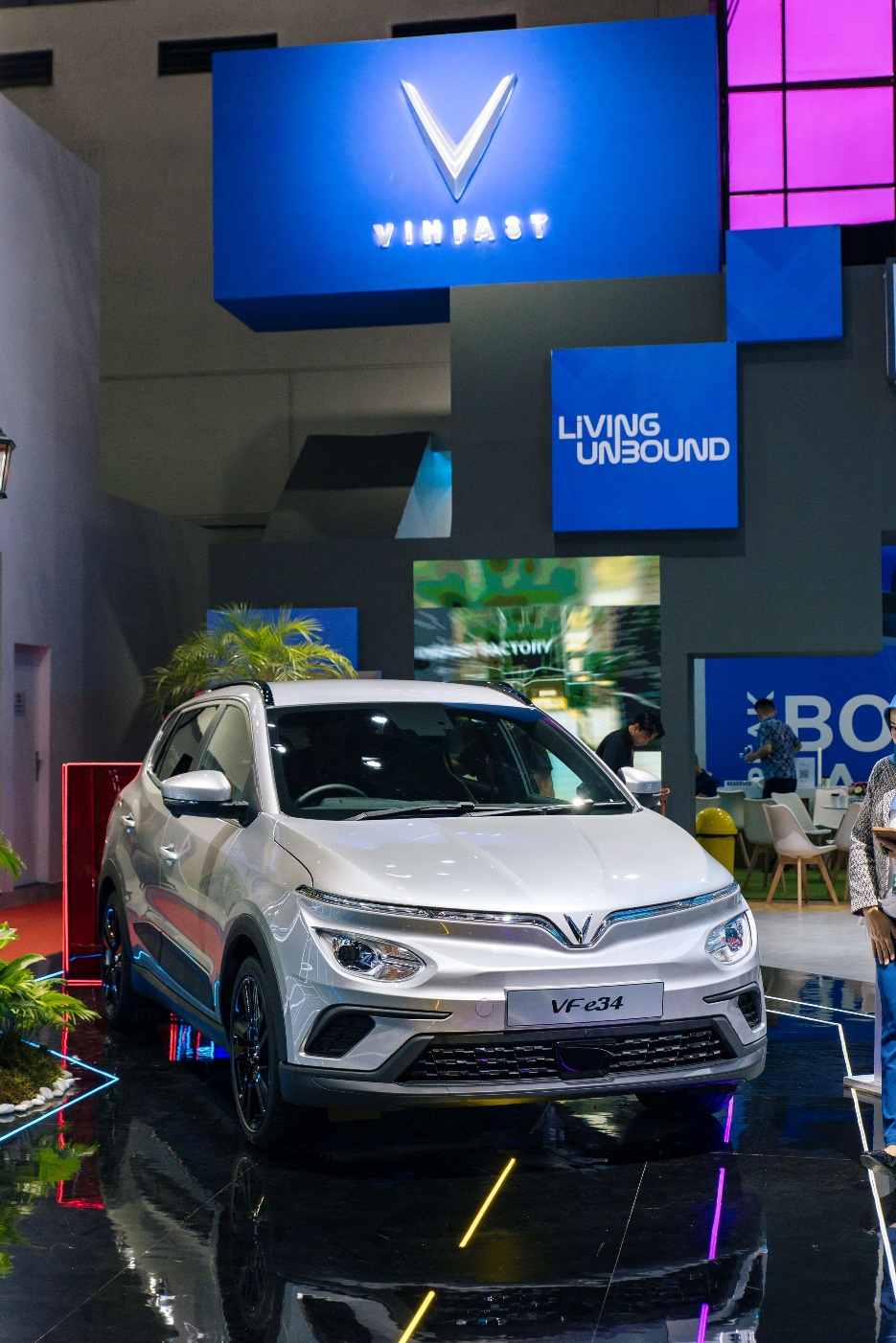 VinFast officially starts sales of VF e34 e-SUV in Indonesia