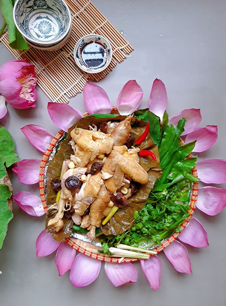 Recipe: Chicken steamed in lotus leaves, with video