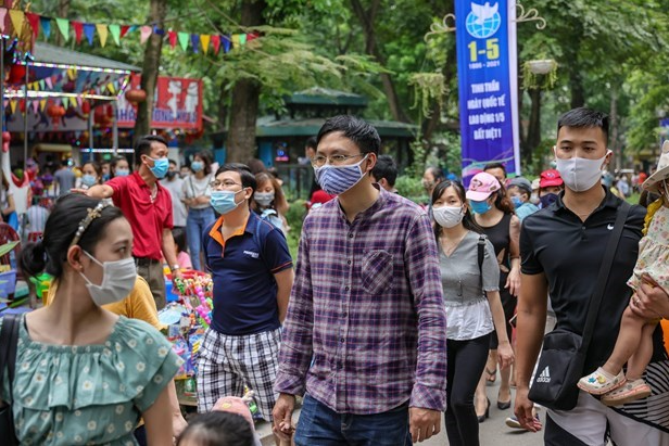 Vietnam COVID-19 Updates (May 3): MOH advises to close nationwide bars & KTVs