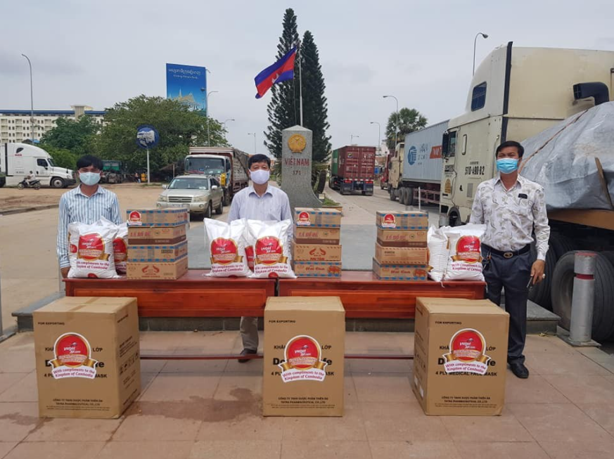 Vietnam Consulate General in Preah Sihanouk supports people in difficult circumstances