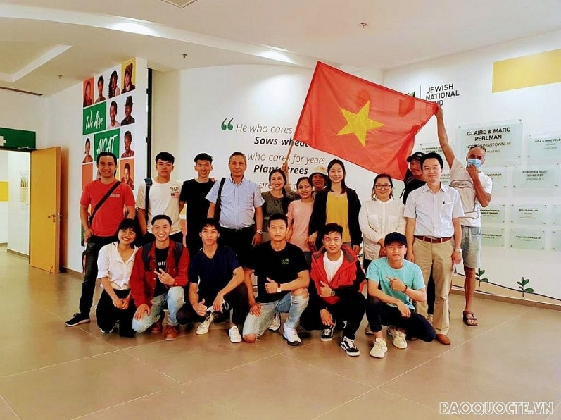 Vietnamese in Israel promote solidarity, bravery in Middle East 'fire pan'