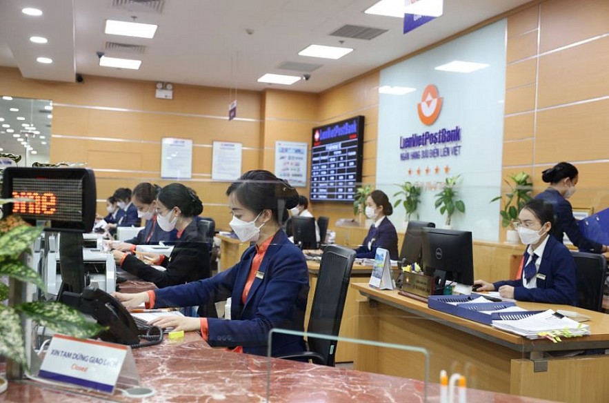 Vietnam Business & Weather Briefing (May 9): Gold Price Dropped, Heavy Rain Forecasted