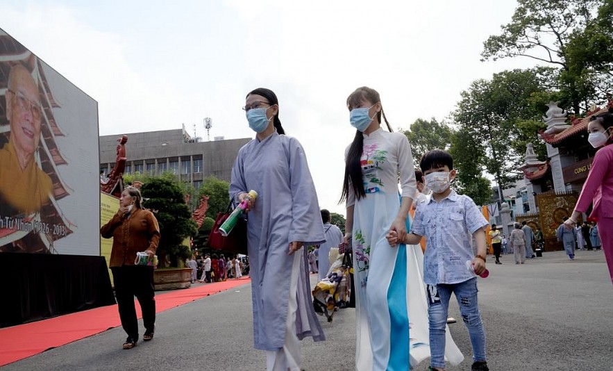 Vesak 2022: Pagodas Happy to Celebrate Buddha Festival After Two-year Hiatus