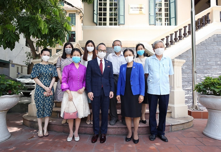 VUFO President receives newly-appointed Thailand Ambassador to Vietnam