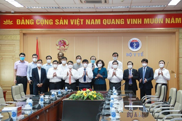 Vietnam Covid-19 Updates (June 3): 235 new cases, robot sent to Bac Giang to support pandemic fight