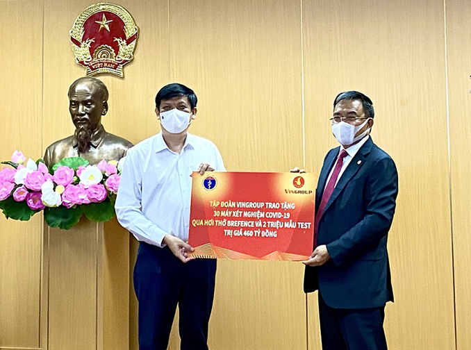 Thirty first Covid breathalyzers donated by Vietnamese richest man's group