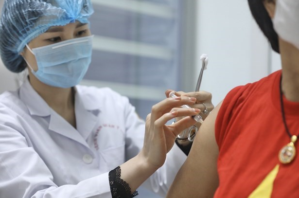 Vietnam Covid-19 Updates (June 8): 235 new cases, overseas Vietnamese continue to support