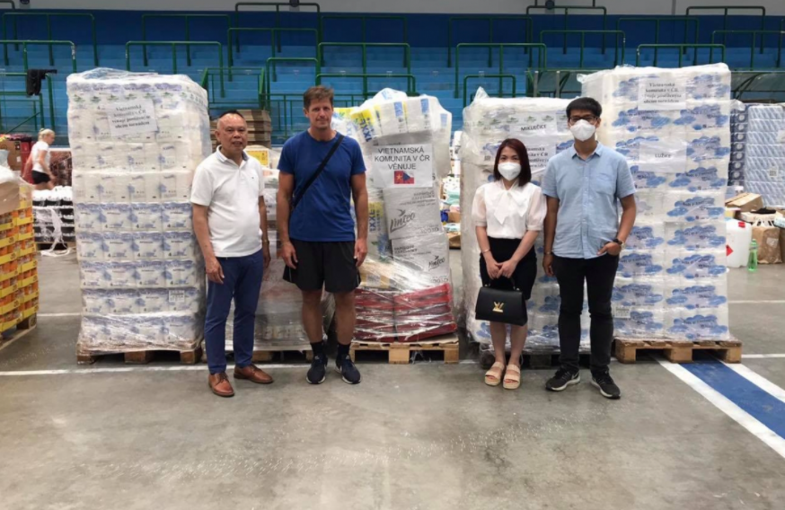 Embassy, community support Vietnamese in Czech hit by biggest tornado in 100 years