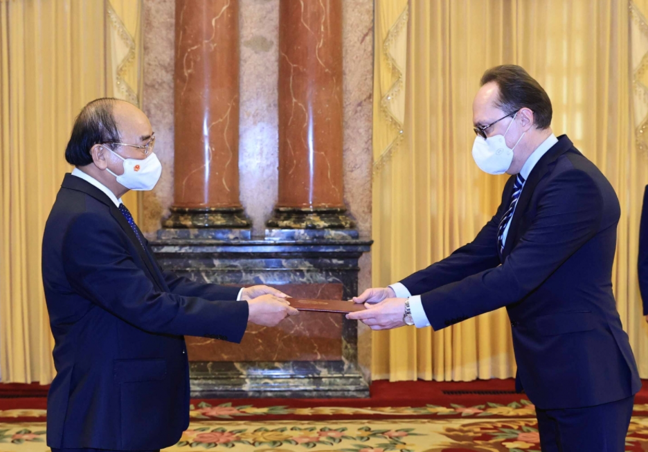 Vietnam's President Looks to Strengthen Relations with Thailand, Chile, Cuba, Russia