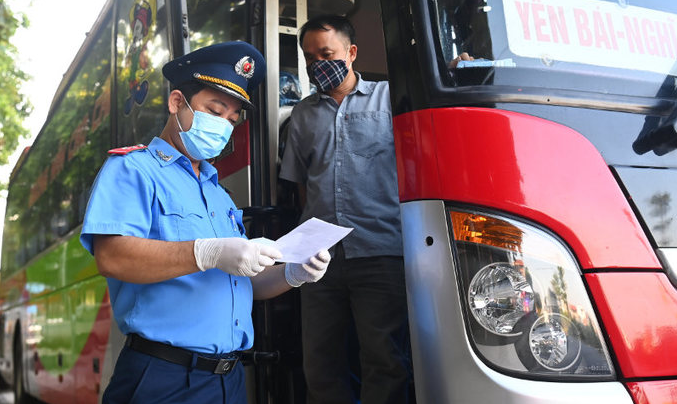 Vietnam Covid-19 Updates (July 15): Quarantine for foreign arrivals down to 14 days