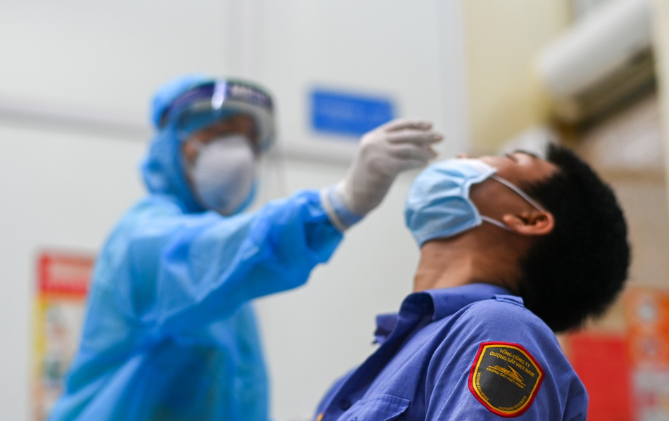 Vietnam moving out of the epidemic more slowly than others, needs new policies