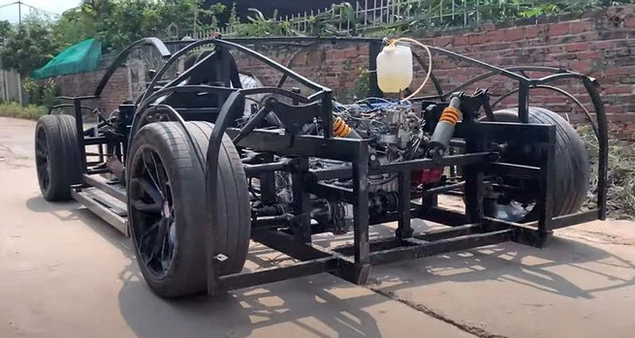 Vietnamese Homemade Bugatti Chiron Appears on US Newspaper