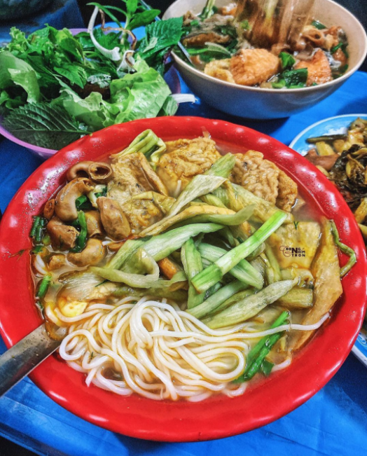 Four late-night dishes for a foodtour around Vietnam's capital city