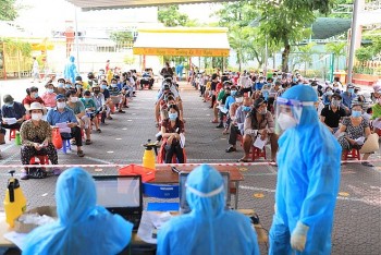 Vietnam Covid-19 Updates (August 14): 1.1 mln AstraZeneca Doses Arrive In Vietnam