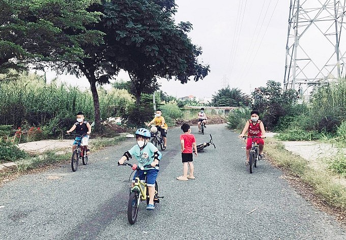 Ho Chi Minh City Residents Enjoy 'New Normal'
