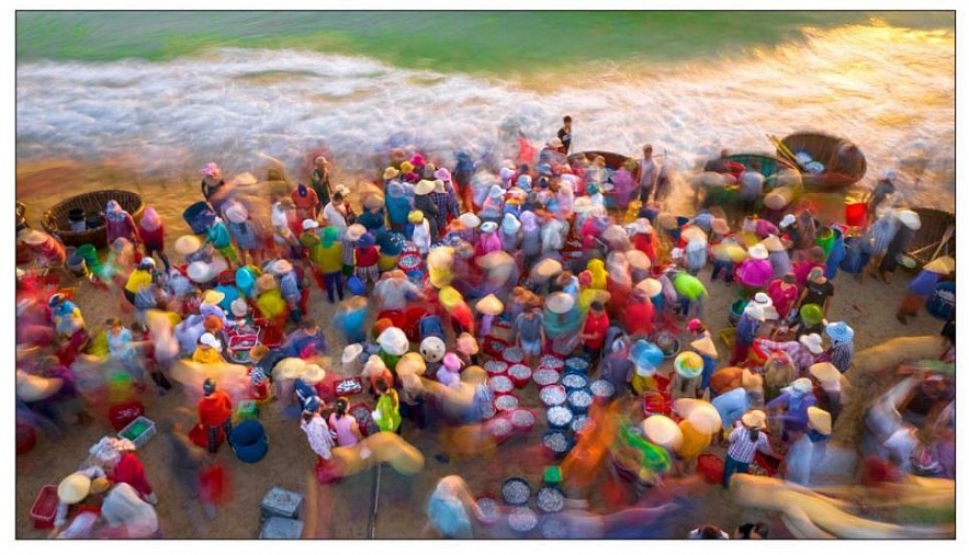 Exhibition of Photos Winning Ho Chi Minh City's Contest Exhibition of Photos Winning Ho Chi Minh City's Contest